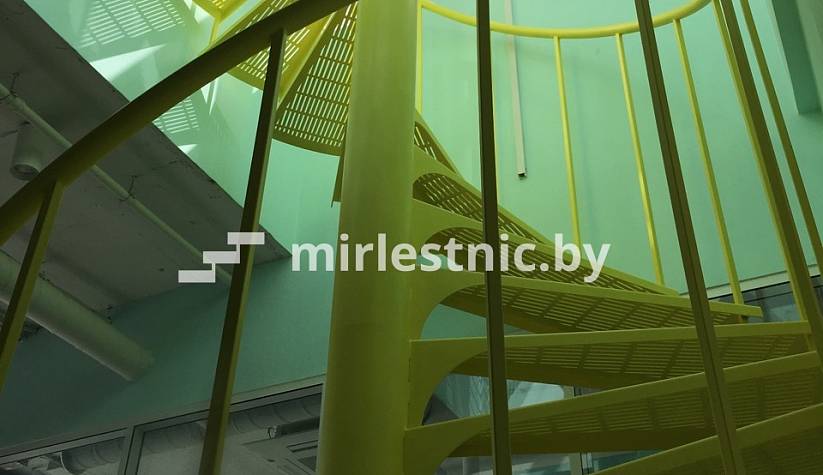 Винтовая лестница Effect 160 желтая